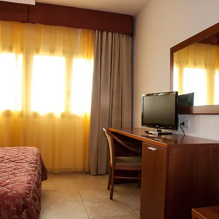 Demar Hotel 3*