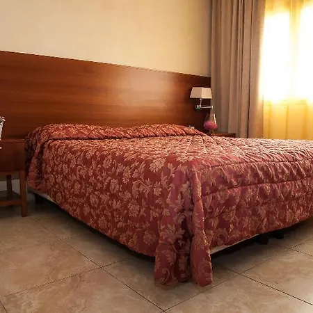 Demar Hotel 3*